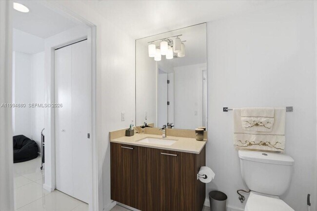 Building Photo - 5300 Paseo Blvd