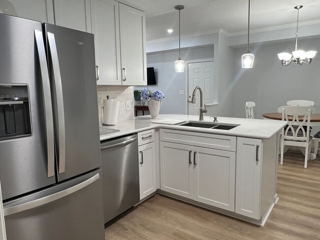 Building Photo - Beautifully Updated 3-Bedroom in Bridgepointe