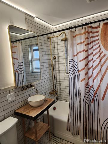 Building Photo - 3335 Dexter St