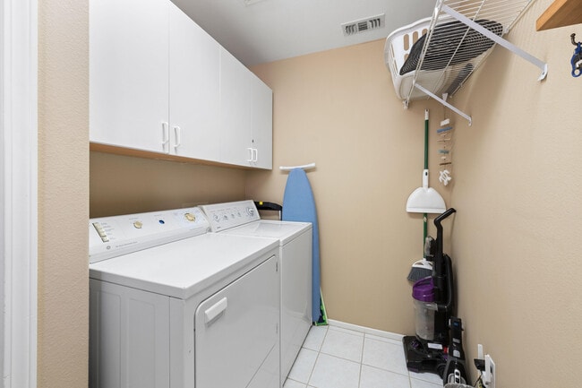 Building Photo - 78975 Champagne Ln