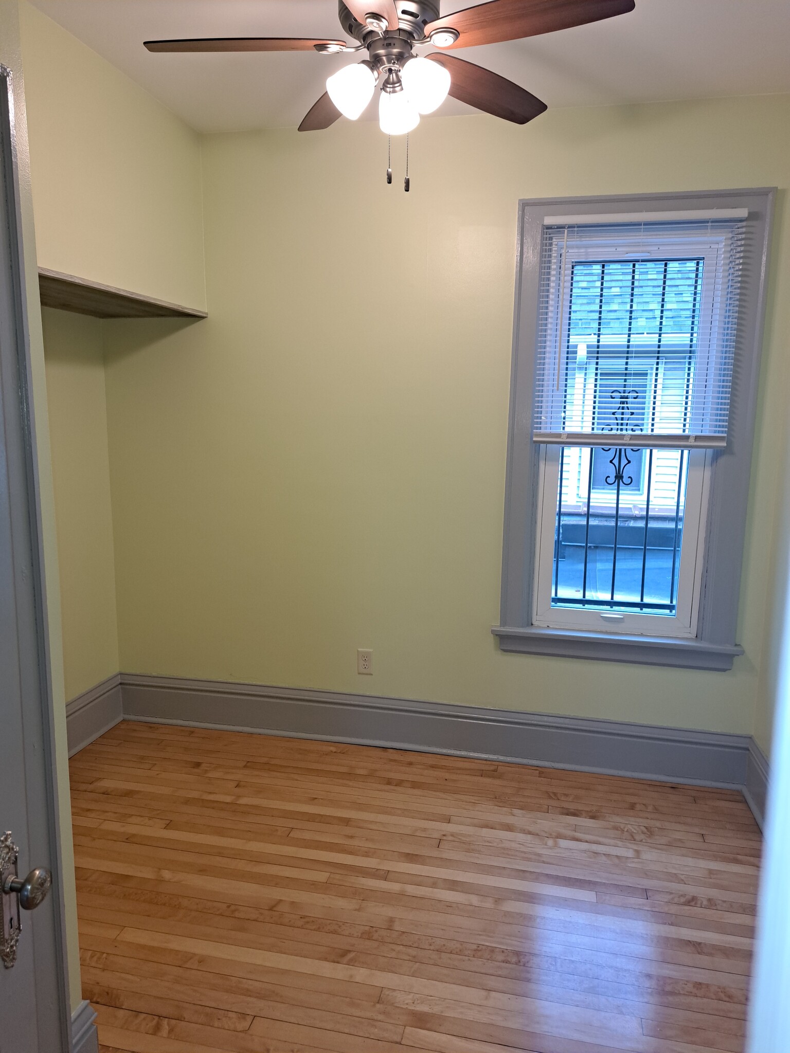 Bedroom - 303 E Lincoln Ave