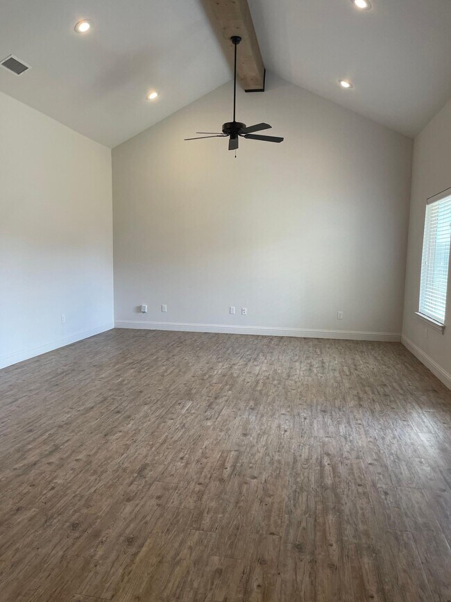 Building Photo - 2506 112th St