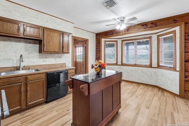 Building Photo - 3140 Green Valley Rd