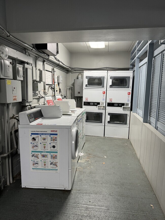 Building Photo - 1936 Wilder Ave