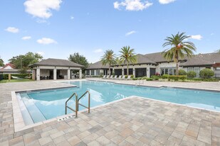 Building Photo - Lantower Grande Pines