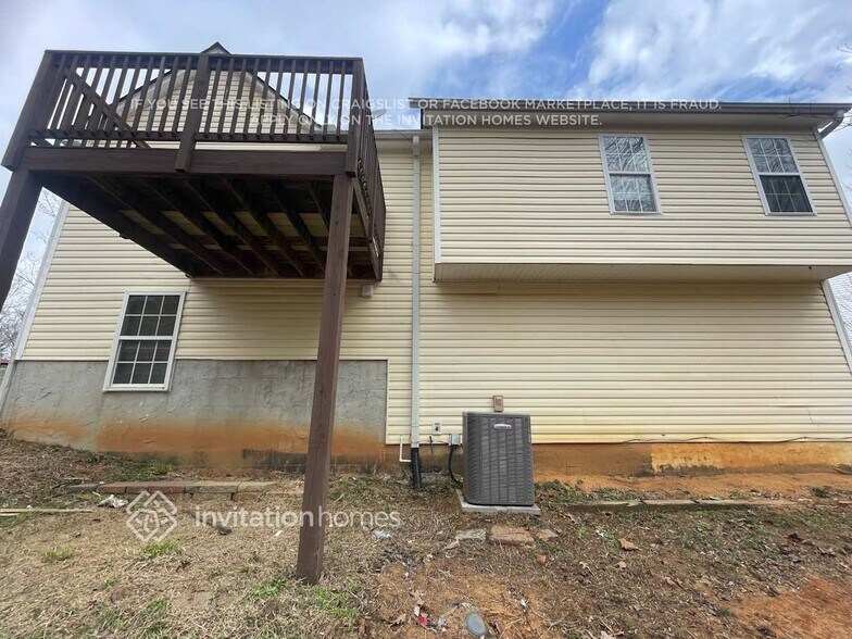 Building Photo - 128 Megan Way