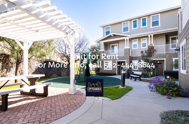 Building Photo - Townhome - 2 Bedrooms-2.5 Baths - Brea