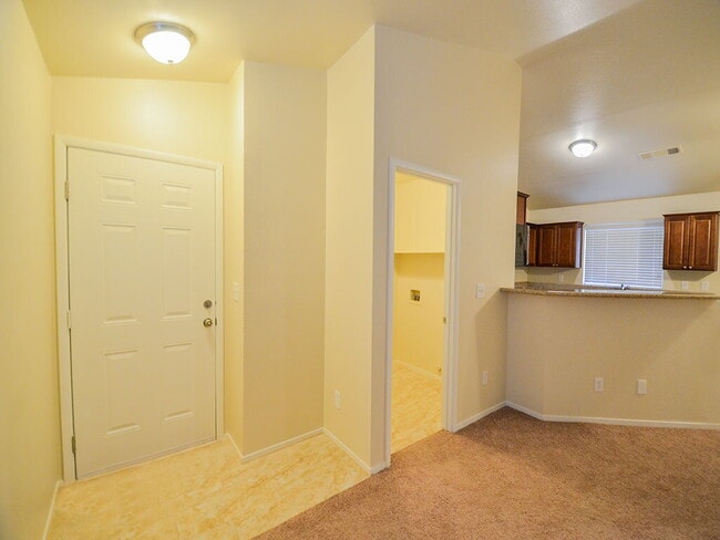 Building Photo - 3825 Gulliver St