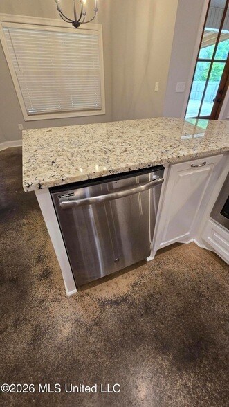 Building Photo - 139 Coventry Ln