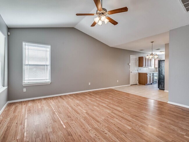 Building Photo - Cozy 2 bed 2 bath in Norman