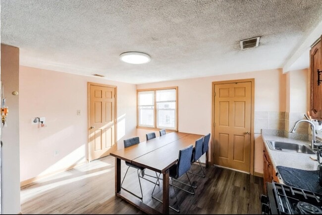 Building Photo - 327 Stover Ave