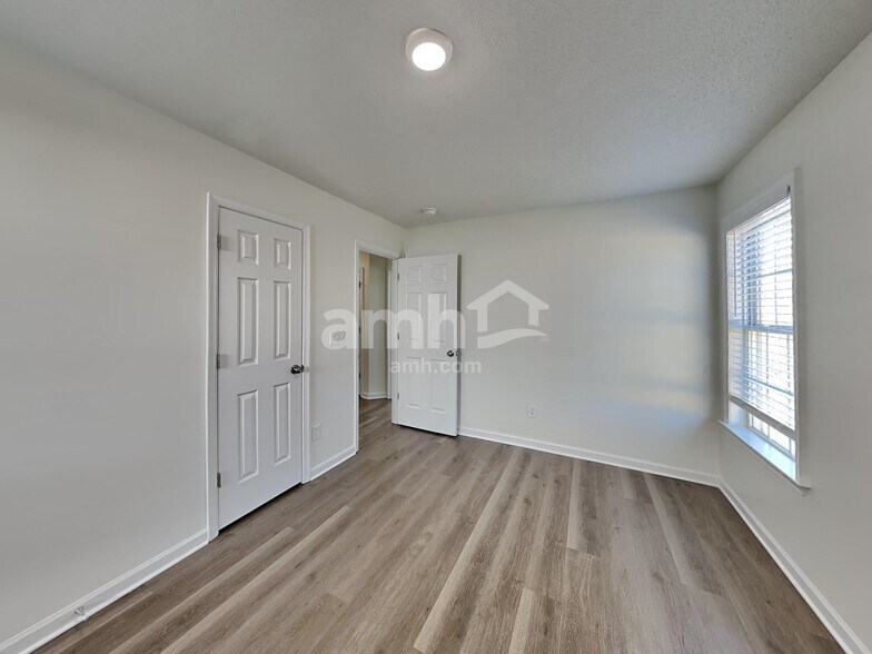 Building Photo - 3588 Bent Trace Dr