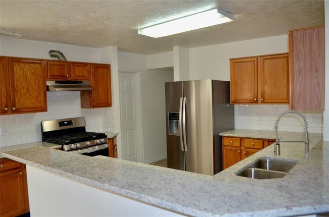 Building Photo - 16707 Sussex Dr