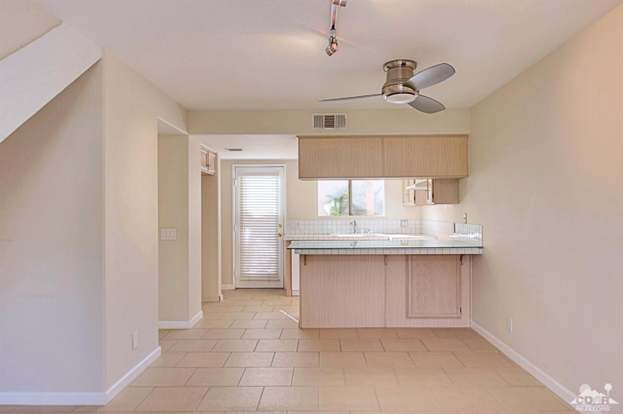 Building Photo - 424 Tava Ln