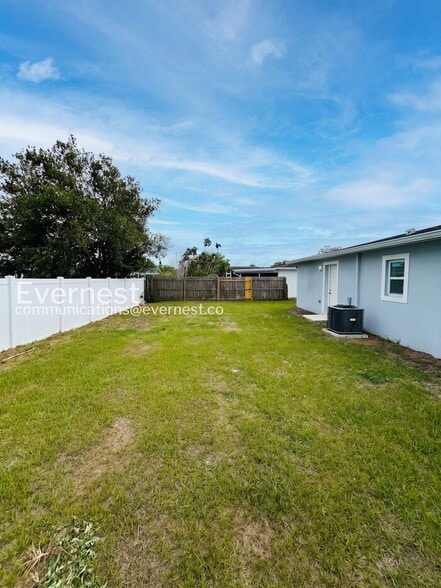 Building Photo - 1132 Maybury Dr