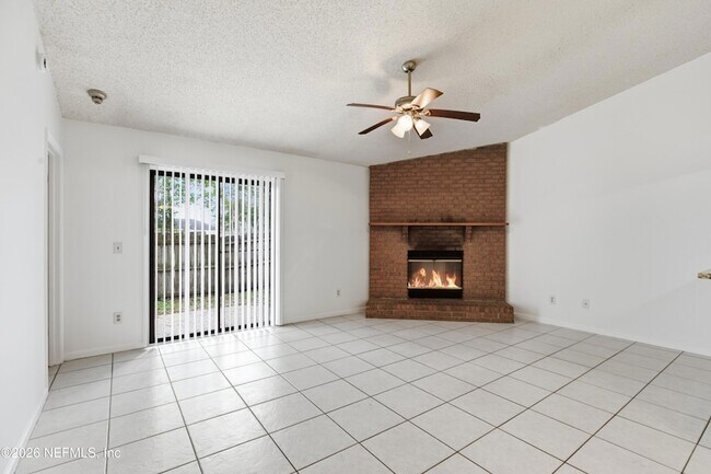 Building Photo - 3544 Villa Pl