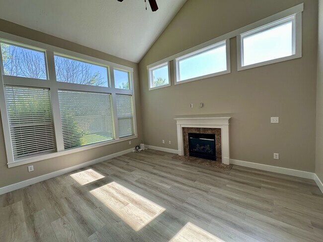Building Photo - 1748 Winford Dr