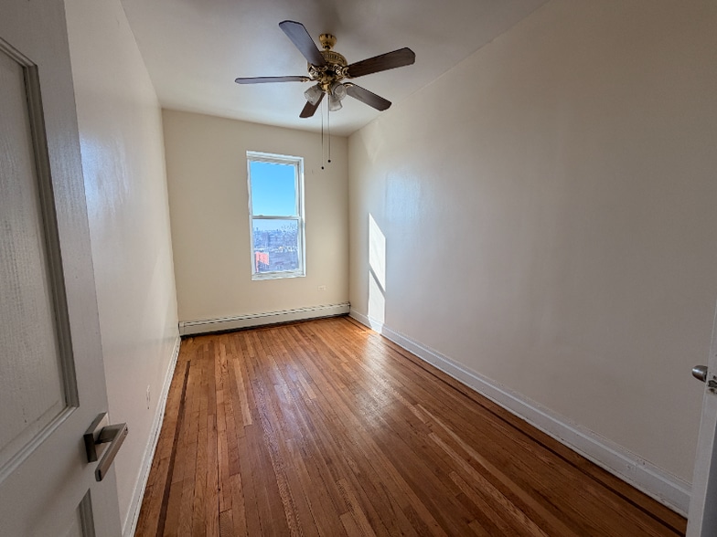 Building Photo - 3361 Fenton Ave