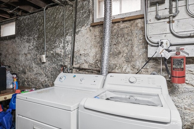 Building Photo - 22 N Liberty St