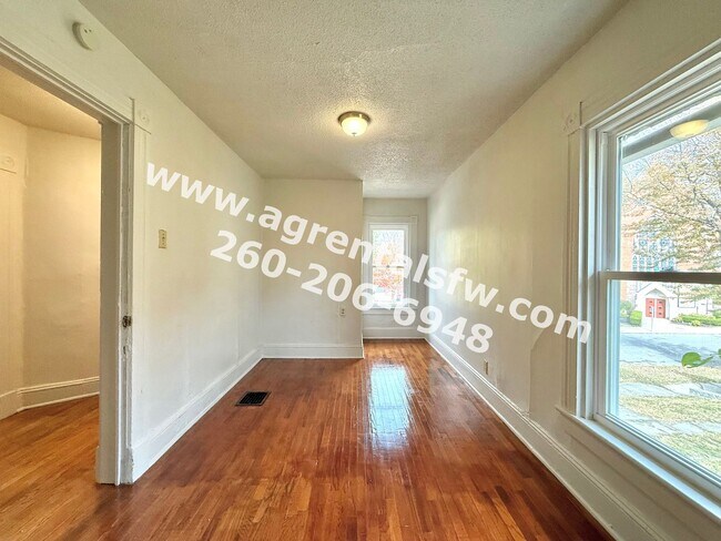 Building Photo - 231 W Dewald St