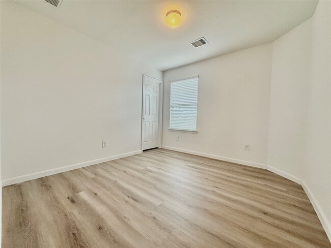 Building Photo - 24111 Buffalo Cove Ln