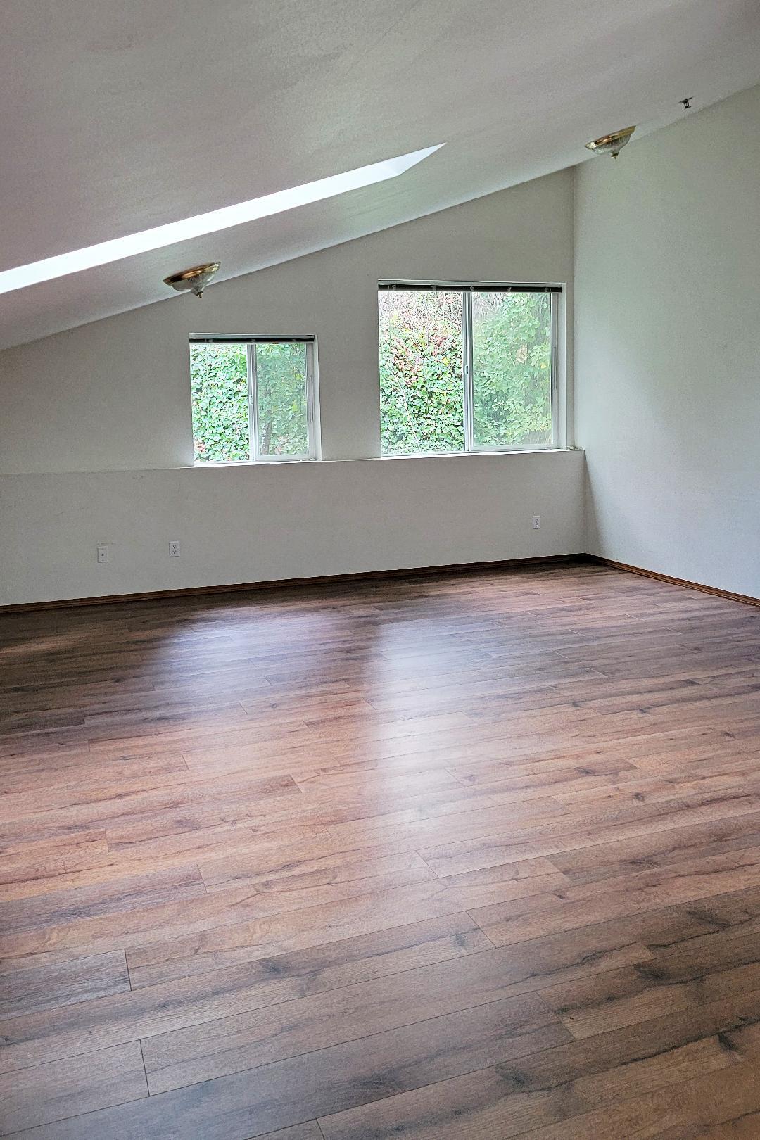 Building Photo - 300 NE 1st St