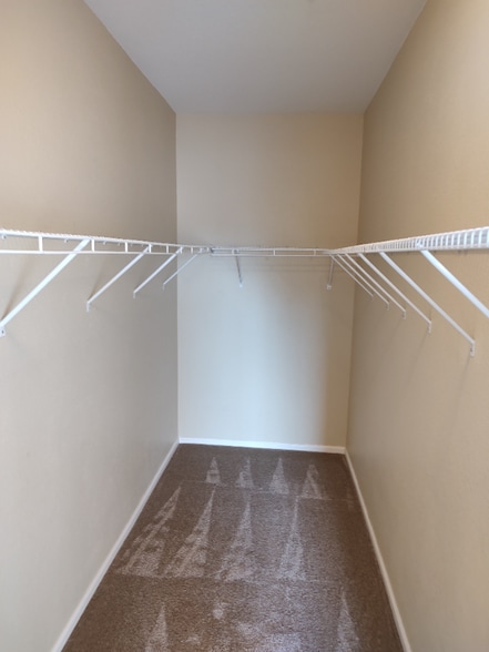 Building Photo - 2875 Blue Sky Cir