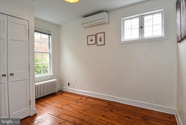 Building Photo - 1412 27th St NW