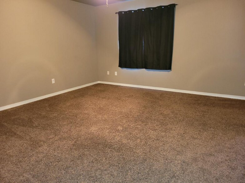 Building Photo - 6146 Finglas Dr