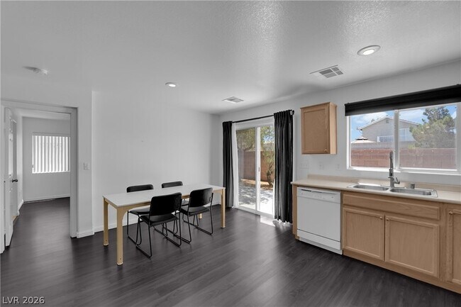 Building Photo - 5079 W Desert Dandelion Ct