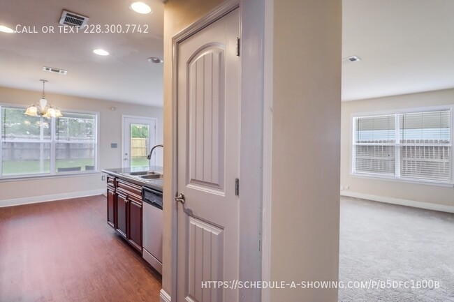 Building Photo - 17986 Restoration Cir