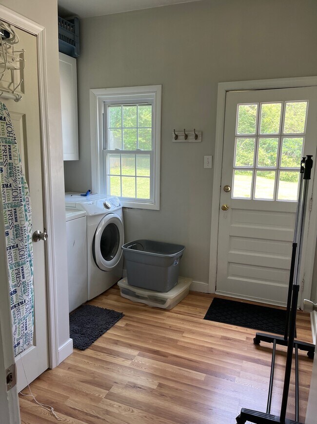 Building Photo - Warrenton