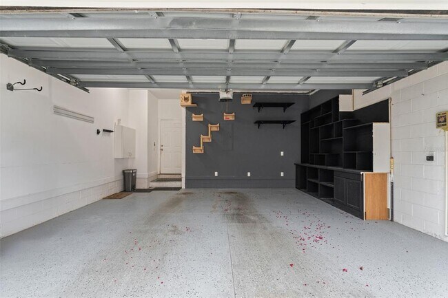 Building Photo - 5362 Chatas Ln