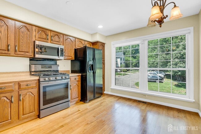 Building Photo - 3604 Springbrook Dr