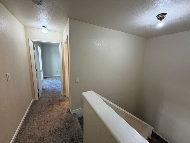 Building Photo - Large Corner Lot