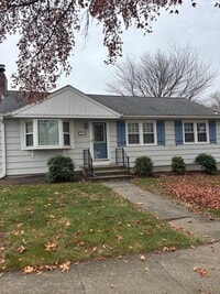 Building Photo - 125 Douglas St