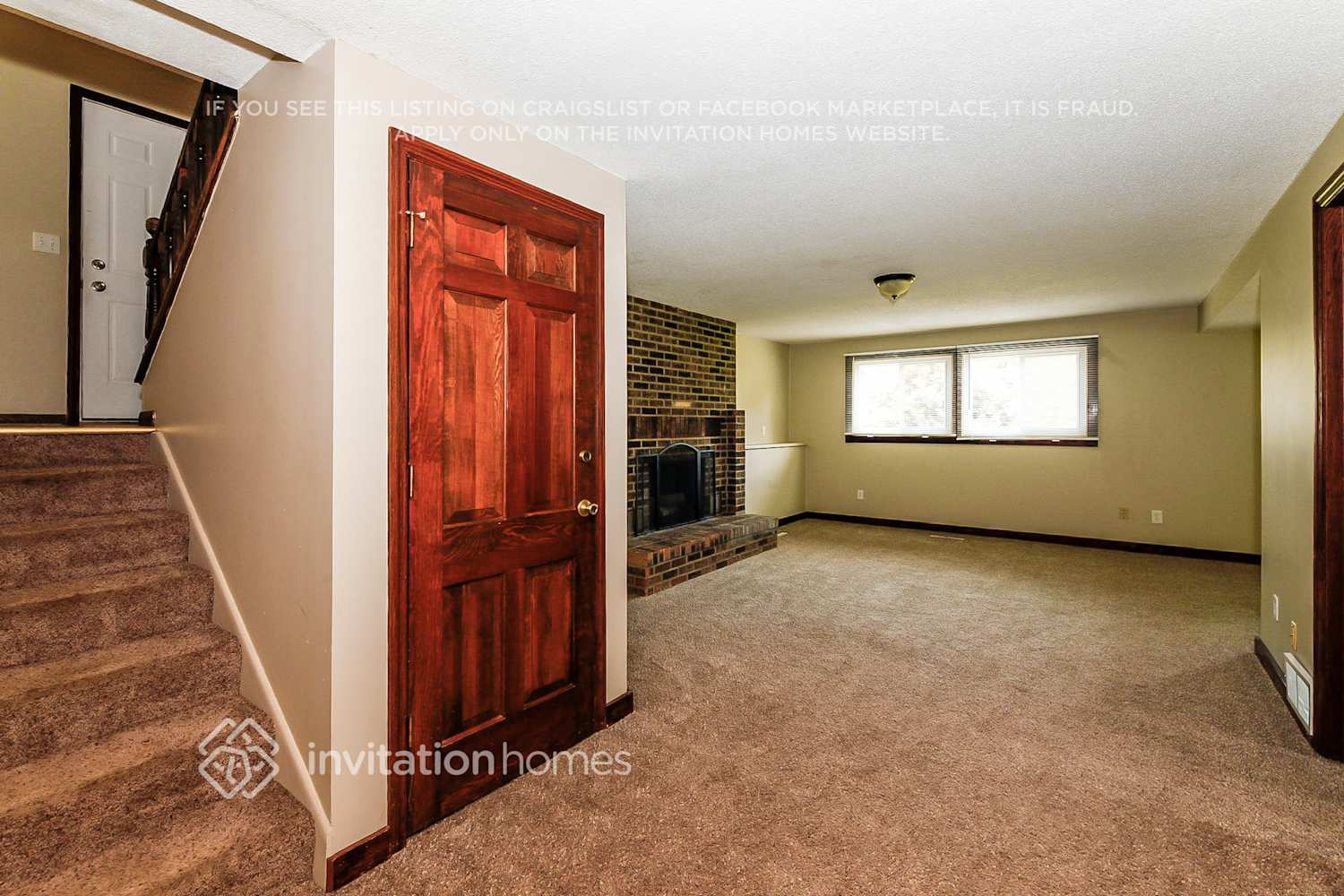 Building Photo - 4804 W Hidden Valley Dr