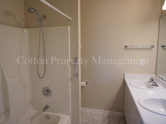 Building Photo - 4604 Song Sparrow Ct
