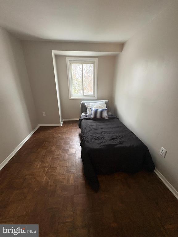 Building Photo - 9432 Merryrest Rd