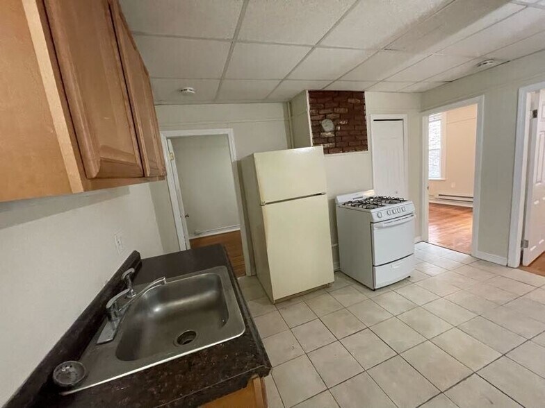 Building Photo - 62 N Margin St