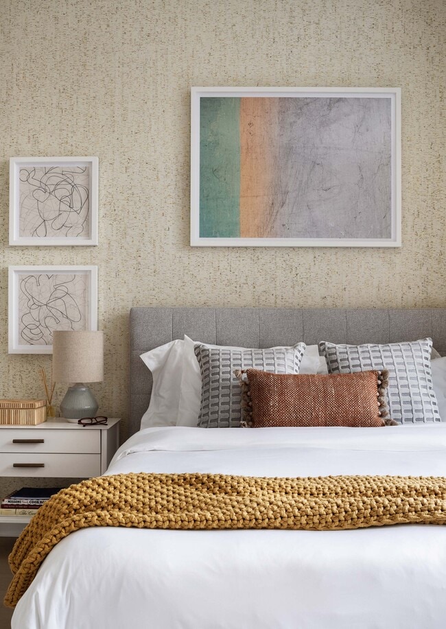 Interior Photo - The Set