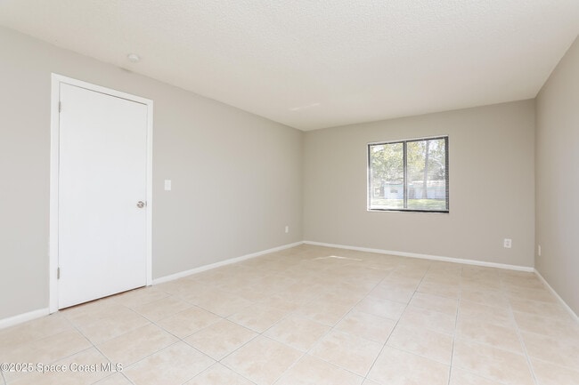 Building Photo - 1190 Wedgewood Ln