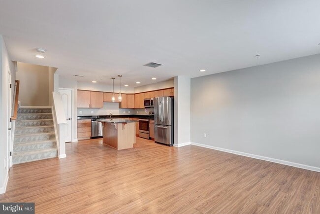 Building Photo - 6515 Dundee Dr