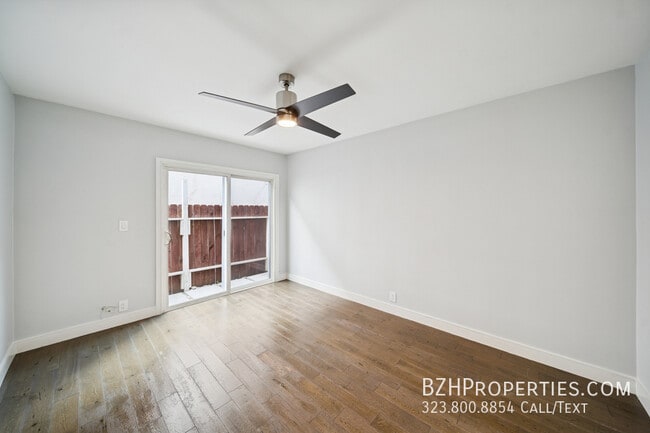Building Photo - 7571 Willoughby Ave
