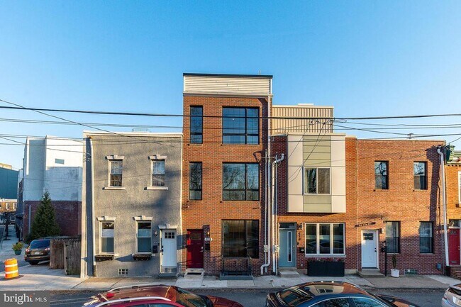 Building Photo - 412 Sepviva St