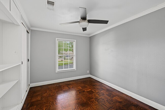 Building Photo - 5202 Nina Lee Ln