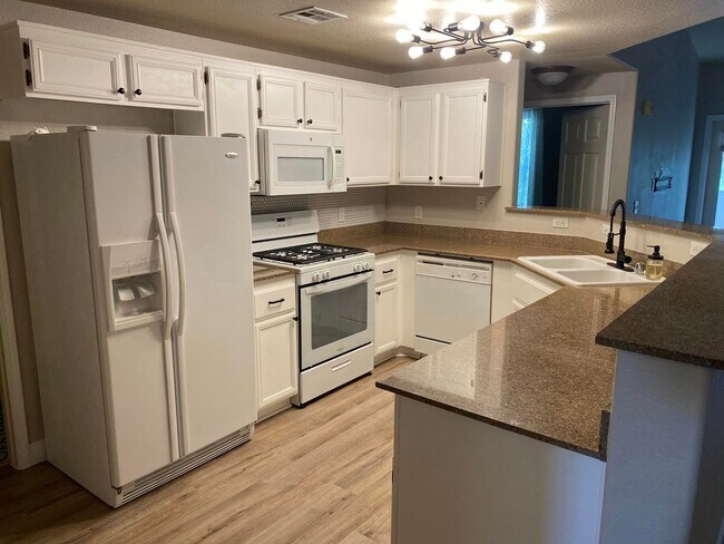 Building Photo - 9975 Peace Way