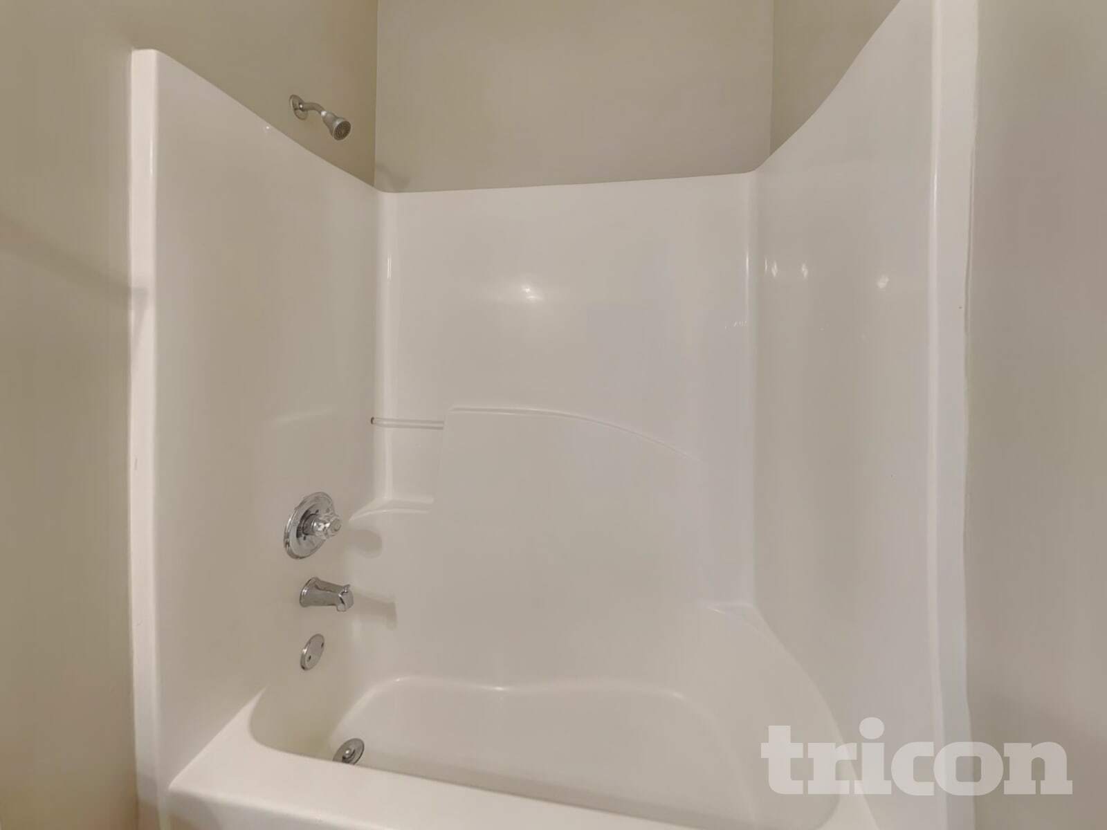 Building Photo - 2313 Temple View Dr