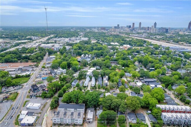 Building Photo - 183 Cleveland St SE