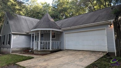 Building Photo - 1378 Cambridge Dr